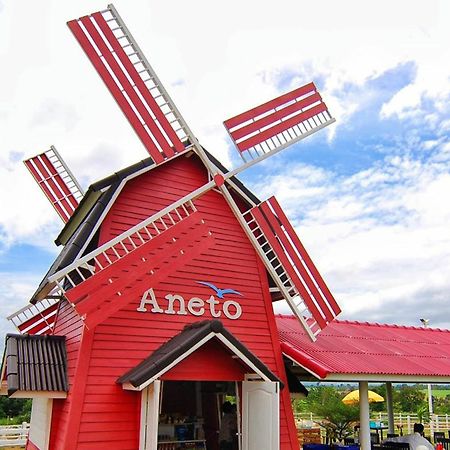 Aneto Valley Resort Mu Si Exteriör bild